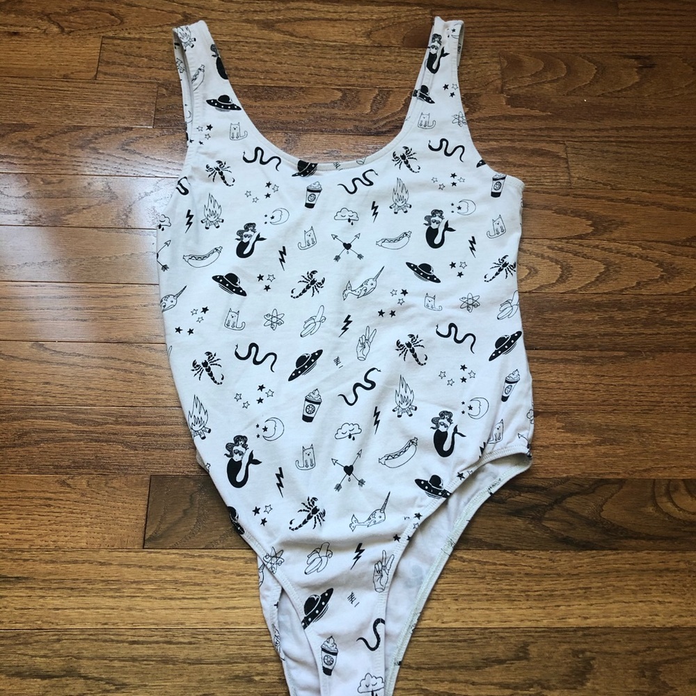 H & M cute bodysuit!!
